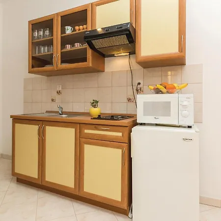 Apartment 1 Bedroom Amazing In Podgradina Islam Grcki